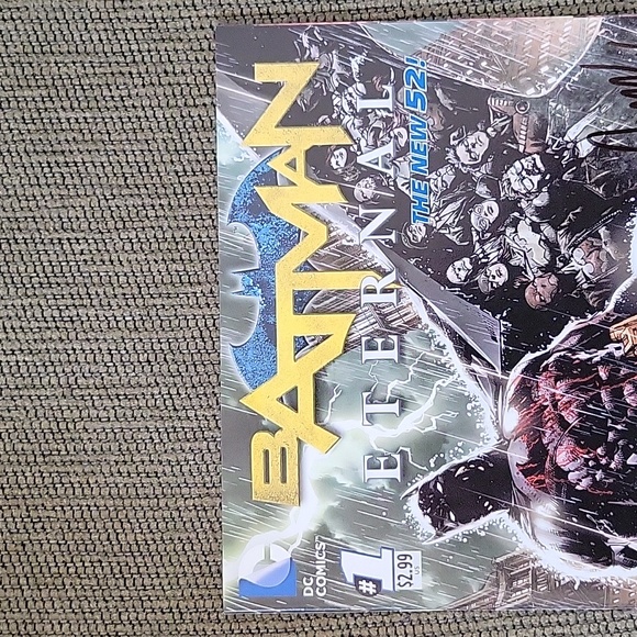 #1 Batman Eternal (2014) Signed by Jason Fabok & James Tynion - Picture 5 of 7